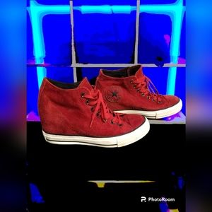 Converse-Dahlia Lux Burgundy Suede Hidden Wedge- Women's Size 8